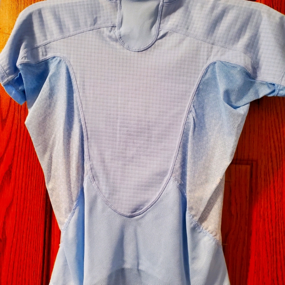 I have 4 of the same Nike top